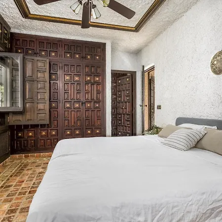 Bella Villa *